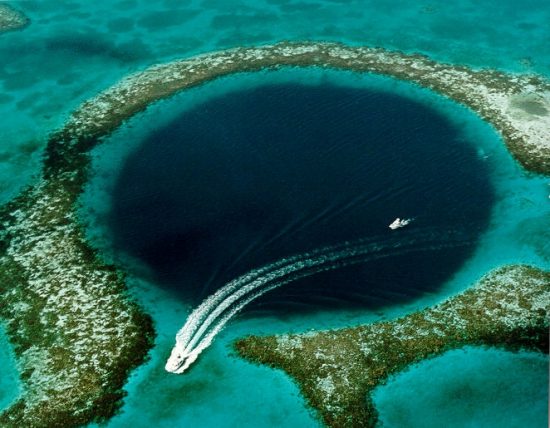 Great_Blue_Hole_ US Geological Survey (USGS)