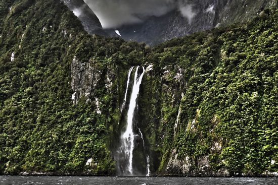 Stirling Fall at the Milford Sound