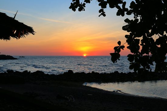 CelebesDivers - Mapia resort sunset 1