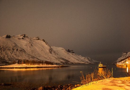 Tromso winter sunlight (Large)